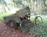 the morning after Aldermaston I ambled along on my bike among the tranquil foothills of the Chilterns and discovered this old cart & bike and