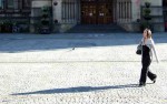it was the low but strong winter sun that was giving such great shadows - here on Albert Square in front of the Town Hall