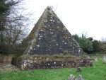 a pyramid is an unusual burial place in England